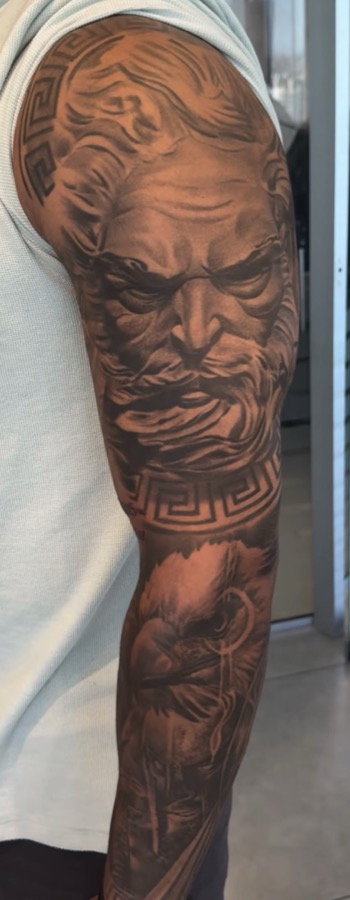 Tatuagem por Dylan Ribeiro